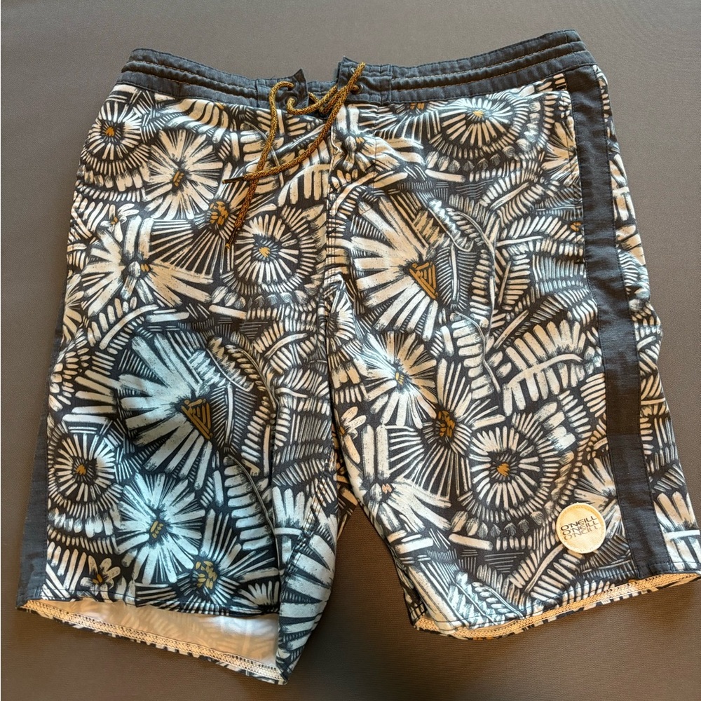 O’Neill swimsuit great condition size 34 waist
